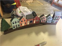 WOODEN HOUSE DISPLAY