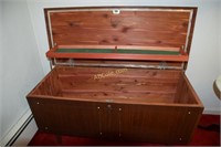 Lane cedar lined chest 40 in. x 17 in. x 19 in.