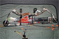 PARKER COMPOUND BOW WITH ARROWS SOFT SIDE CARRY
