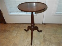 Small Round Top Table Wood 22"Tall