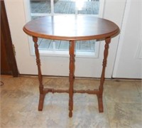 Wood Folding Oval Top Side Table