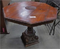 Antique Octagon Side Table / 25"h x 30"w