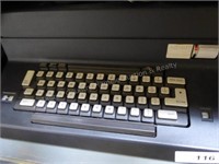 Oliveiit Praxis 48 typewriter