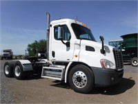 2010 Freightliner Semi-Truck