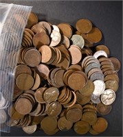 1000 Mixed Date Circulated Wheat Cents.