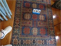 PERSIAN  AREA RUG-  APPROX 4' X 5'5"