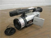 Canon 3CCD Digital Video Camcorder GL2.