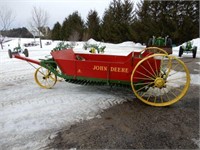 John Deere "B" manure spreader - restored