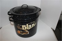 Nice Enamel Canner with Strainer