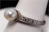 Pearl & Diamond Ring in 18K White Gold, Vintage