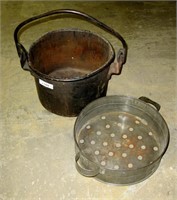 Cast Iron Boiling Pot & Metal Strainer
