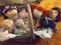 LOT OF CABBAGE PATCH KIDS