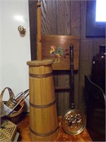 BUTTER CHURN, DÉCOR BED WARMER & ROOSTER TABLE