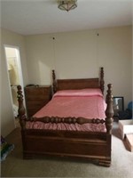 Vintage Sold Wooden Full Size Bed Set