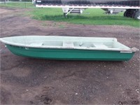 Montgomery Ward 1973 12' 3" fiberglass boat