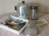 Steamer Pot & Kitchen Tools