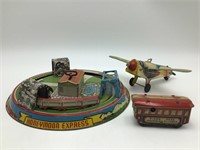 3 Vintage wind up toys