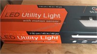 Winplus LED utility light with motion sensor new