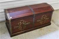 Lane Cedar chest
