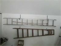 Aluminum extension ladder ( wooden ladder is a