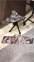 Camo folding camping stool with storage pouch,