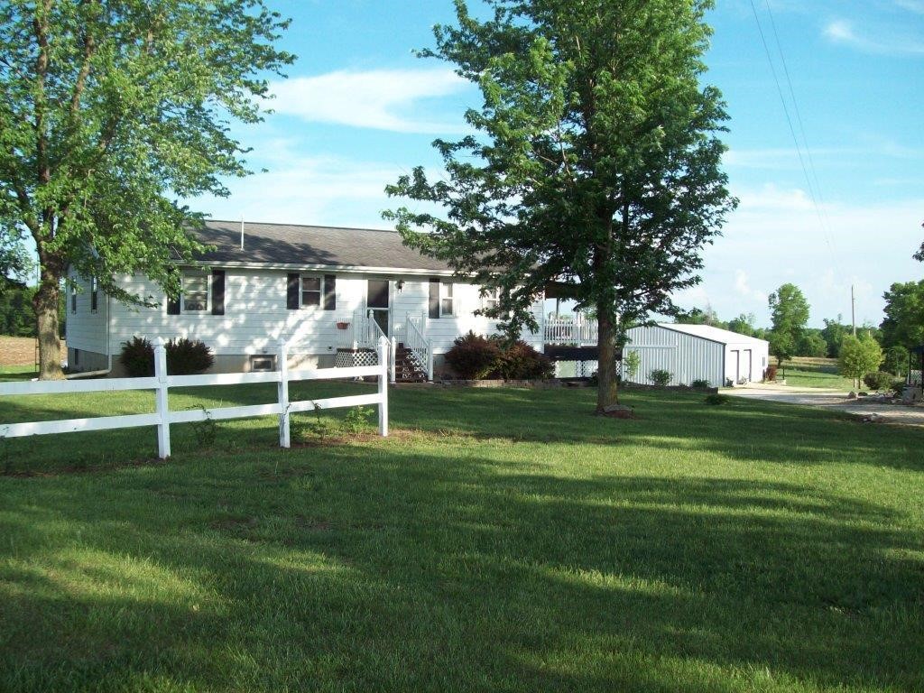 Online Only Country Home Auction Wellsville MO