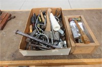 Flat of hand tools