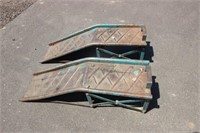 Set of steel car ramps