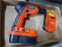 B&D 18V drill w/ 2 batteries (NO charger)