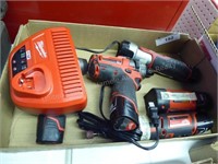 Milwaukee M12 (charger - 5 batteries - 5 tools)