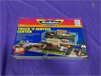 Galoob Micro Machines Truck'N Service Center w/box