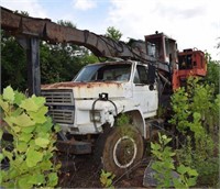 1986 FORD TRUCK WITH PRENTICE LOADER