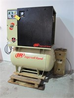 Ingersoll Rand 15 HP Rotary Screw Air Compressor