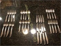 32 pcs of silver plated flatware,