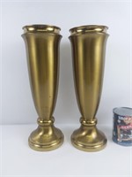 Paire de vases en métal - Metal vases
