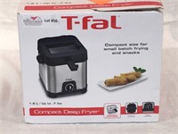 T-fal Compact deep fryer
1.2L, open box, powers