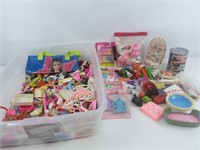 Caisse d'accessoires pour poupée Barbie