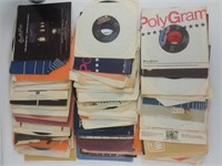 50 + vinyles 45 rpm divers - Lot of single records
