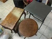 BR- Lot of 3 assorted little tables
