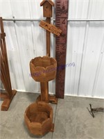 Wood duel planter w/ Welcome/ birdhouse cut-out