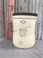 Western 8 gallon crock, usual age chips and cracks