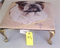 Bulldog foot stool