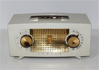 ZENITH RADIO MODEL R511W