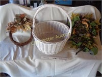 Large Basket & 2 Wreath Decors