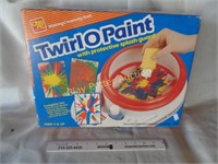 "Twirl O Paint" Creativity Kit