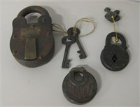 3 Vintage Industrial Round Form Locks & Keys