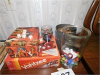 Yahtzee - marbles - 2 sets chess pieces