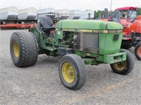 John Deere 2755 Wheel Tractor