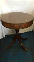 ROUND DUNCAN PHYFE STYLE DRUM TABLE WITH