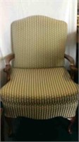 UPHOLSTERED ARM CHAIR